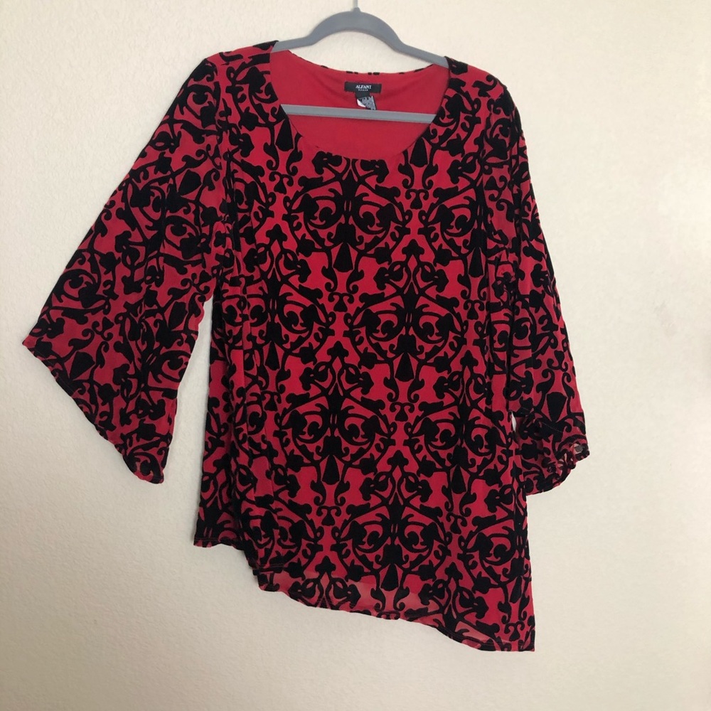 Alfani wide sleeved damask pattern blouse